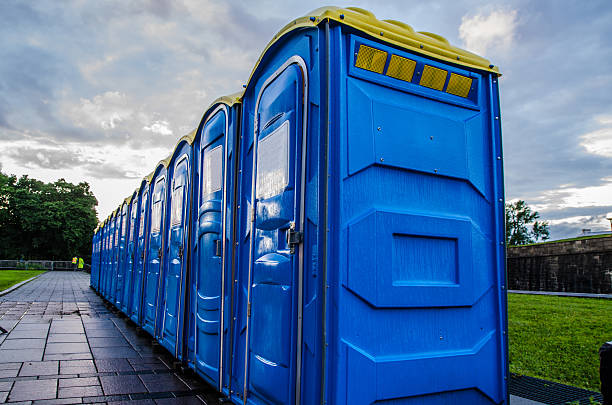Best Affordable portable toilet rental  in Mission, KS